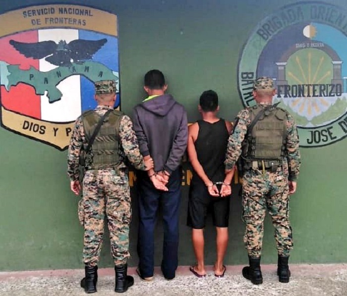 Senafront detiene a dos panameños por supuesto tráfico de migrantes