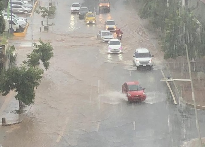 Principales vías anegadas por lluvias en ciudad capital