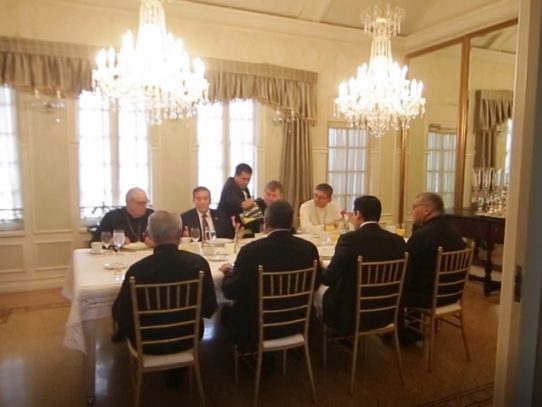 Presidente Cortizo se reunió con líderes de la  iglesia católica