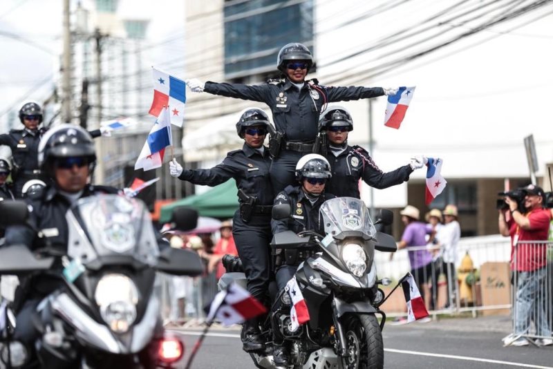 Inician desfiles patrios en Ciudad de Panamá con despliegue policial