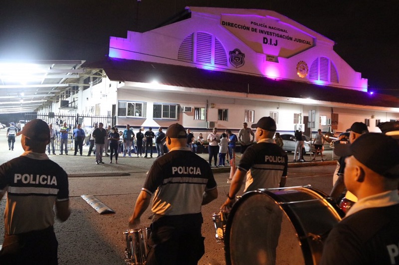 La Policía se disculpa por "parranda" en la DIJ