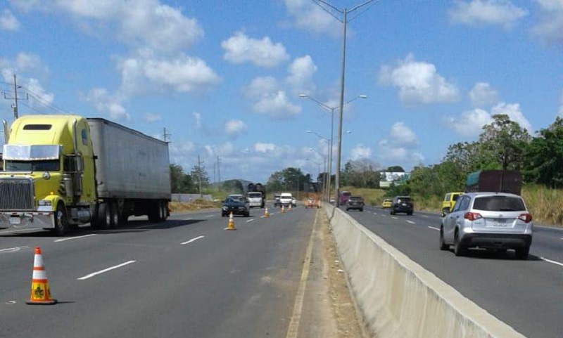 MOP anuncia trabajos en la autopista Arraiján - La Chorrera por remoción de barrera