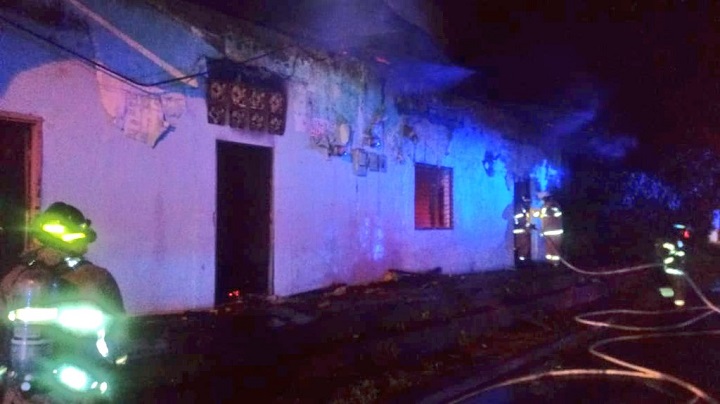 Bomberos sofocan dos incendios en la provincia de Chiriquí