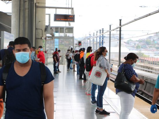 Movimiento 'Todo Panamá' distribuirá equipos de protección en paradas del Metrobús y Metro