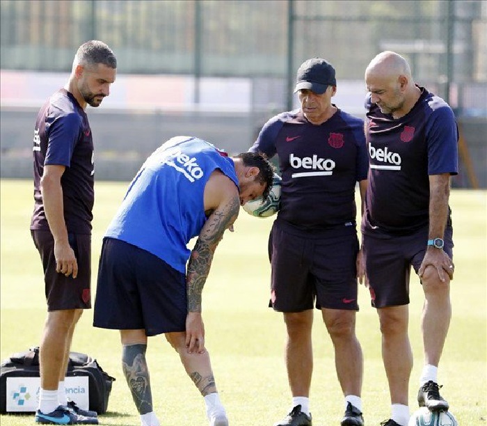 Messi se lesiona en su primer entrenamiento con el Barcelona