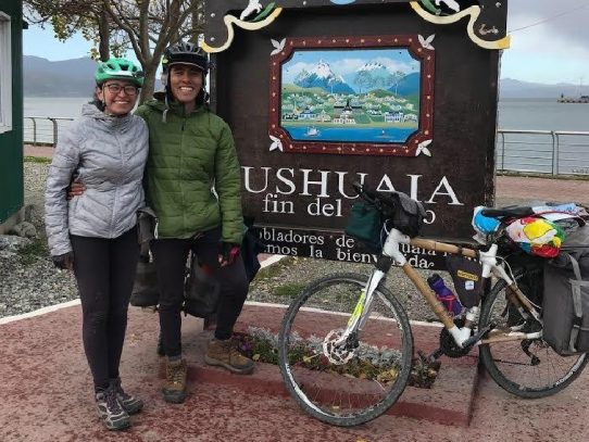 Con bicicleta de bambú, mexicanos deciden dejarlo todo y andar hasta Ushuaia