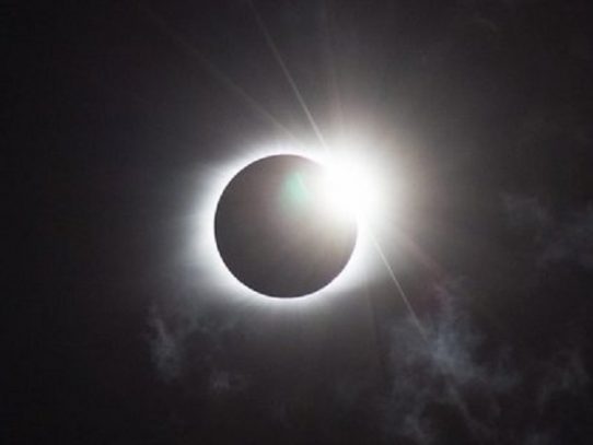 Chile, testigo privilegiado del eclipse solar total de este martes