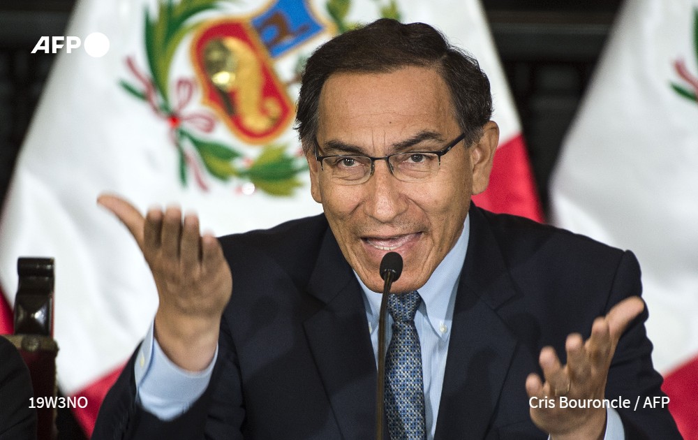 Presidente de Perú anuncia que someterá a referéndum eliminación de inmunidad parlamentaria