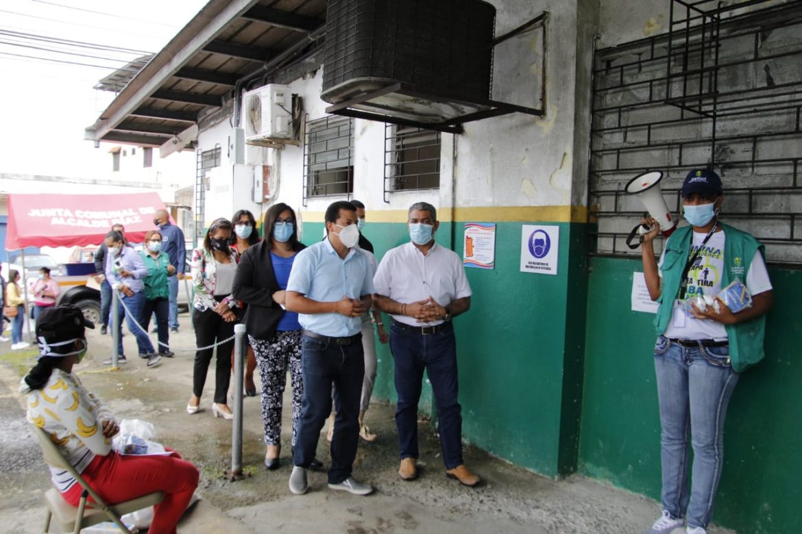 Ministro Sucre recorre centro de hisopados de Alcalde Díaz