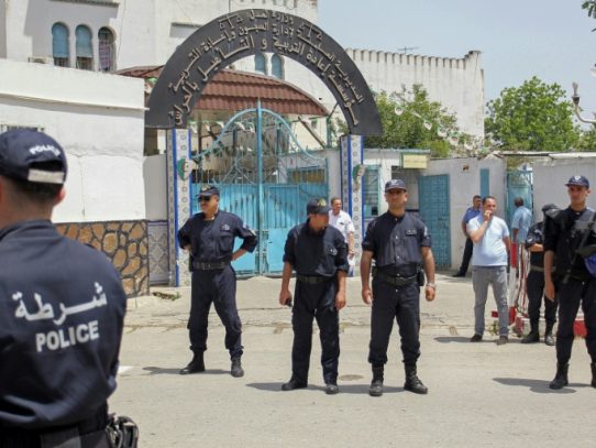 La pandemia sume en la angustia a los presos de Medio Oriente y Magreb