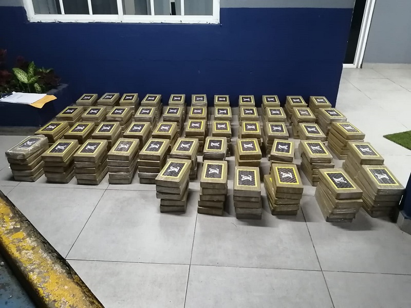 Ubican 250 paquetes de presunta droga en Costa Del Este