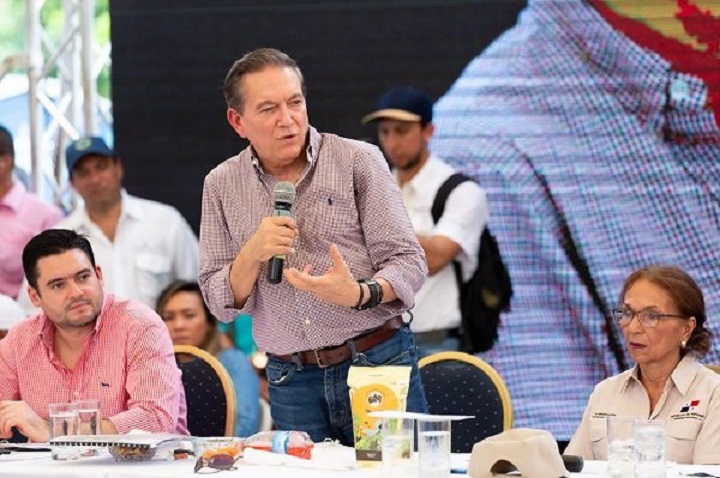 Cortizo pide a los panameños unir esfuerzos para mejorar la educación