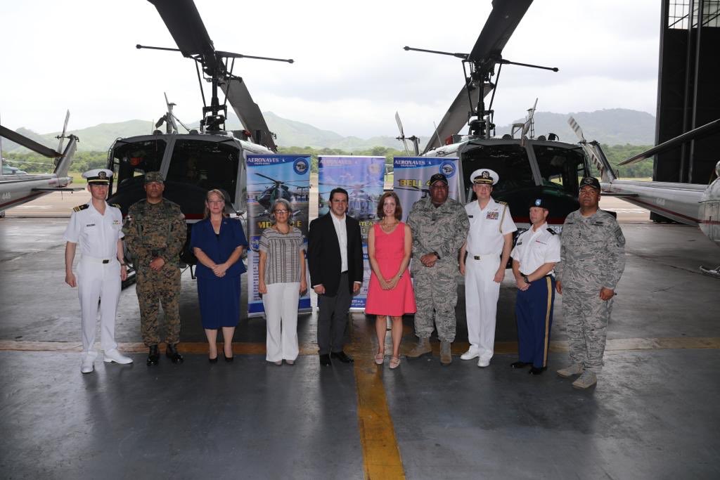 EE.UU. donó a Panamá seis helicópteros y apoyo en seguridad