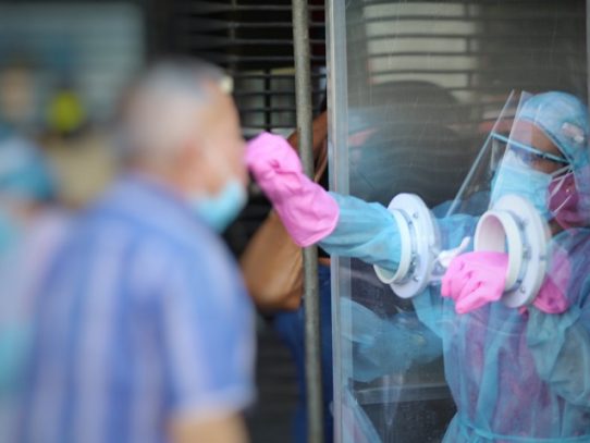 Pandemia: 52 panameños fallecen este lunes por Covid-19
