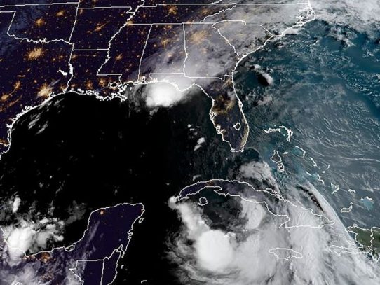 La tormenta Laura se convierte en huracán en el Golfo de México