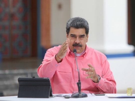 EE.UU. no contribuirá a "legitimar otro fraude electoral" de Maduro, dice Pompeo