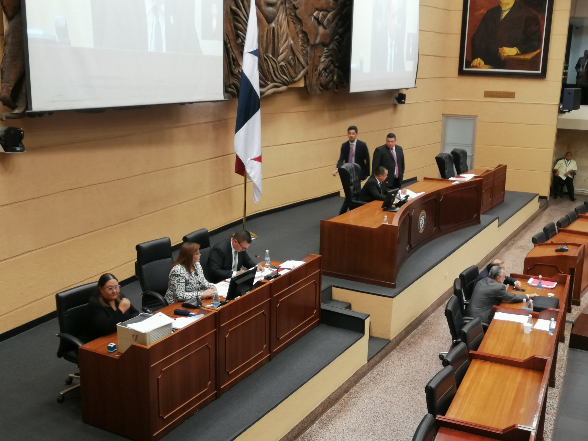 Diputados estudian laborar fines de semana para avanzar en discusión de