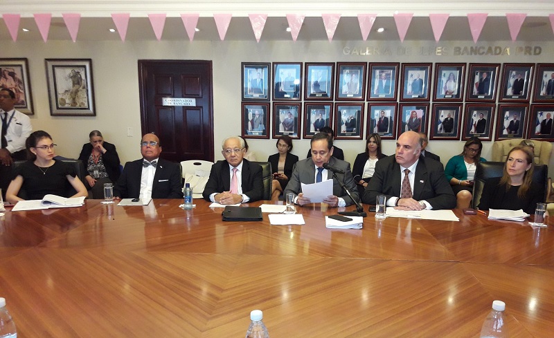 Embajadores de Panamá ante seis países comparecen en la Asamblea