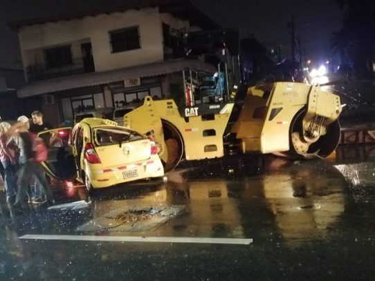 Cinco lesionados por accidente en Avenida La Paz