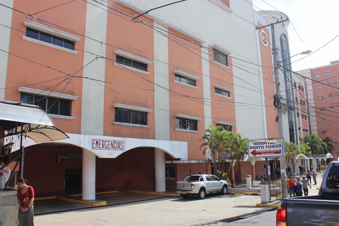 Hospital Santo Tomás suspende la consulta externa por aumento en casos de covid