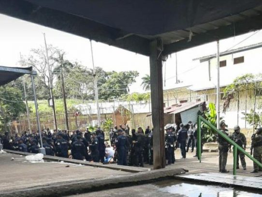 Policía se toma los pabellones de la cárcel Nueva Esperanza en Colón