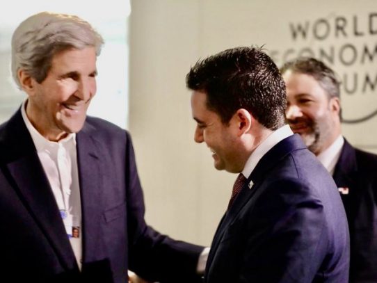 Presidente Cortizo espera visita de John Kerry a Panamá