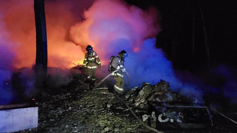 Se incendia depósito de chatarra en Cerro Patacón