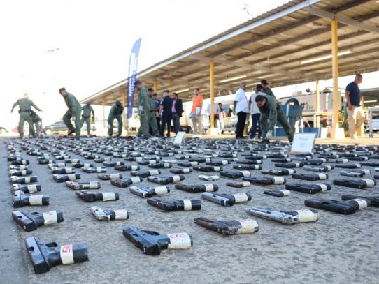 Destruyen 589 armas de fuego incataudas por las autoridades