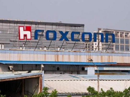 Obreros chinos serán puestos en cuarentena en una fábrica gigante de iPhones