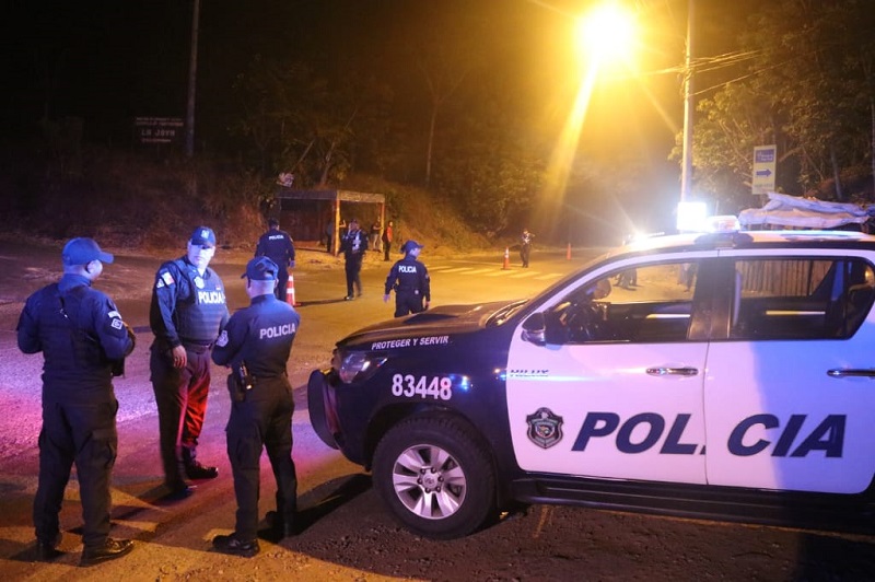 Asesinan a policía en Panamá Viejo, otro se mantiene en el hospital
