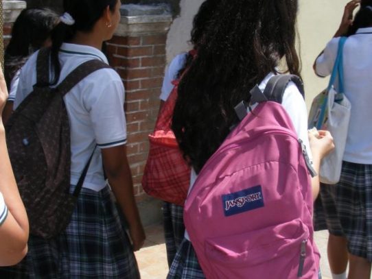 Acodeco apoya negociaciones entre acudientes y directivos de escuelas particulares