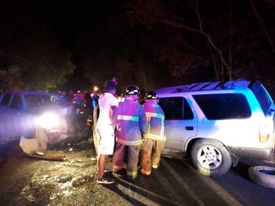 Un muerto  y tres heridos por triple colisión en Veraguas