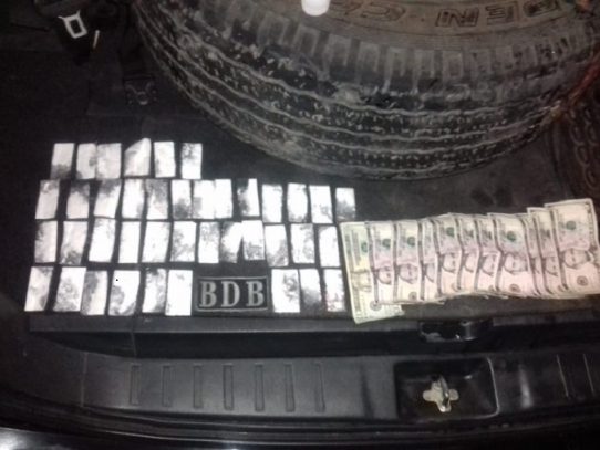 Policía decomisa cocaína y dinero producto del "microtráfico" de drogas
