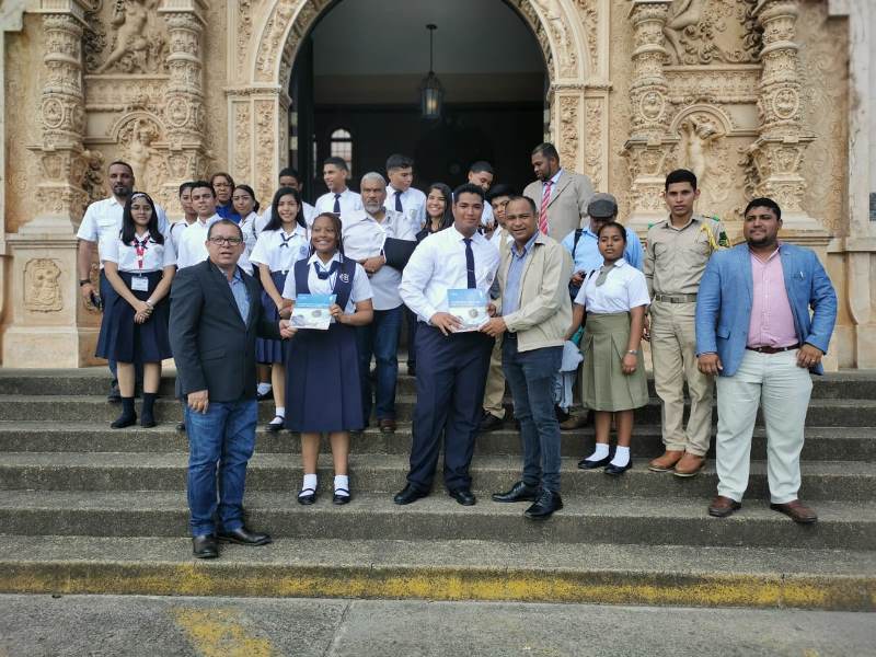 Meduca reorganizará asociaciones estudiantiles para que expresen sus opiniones