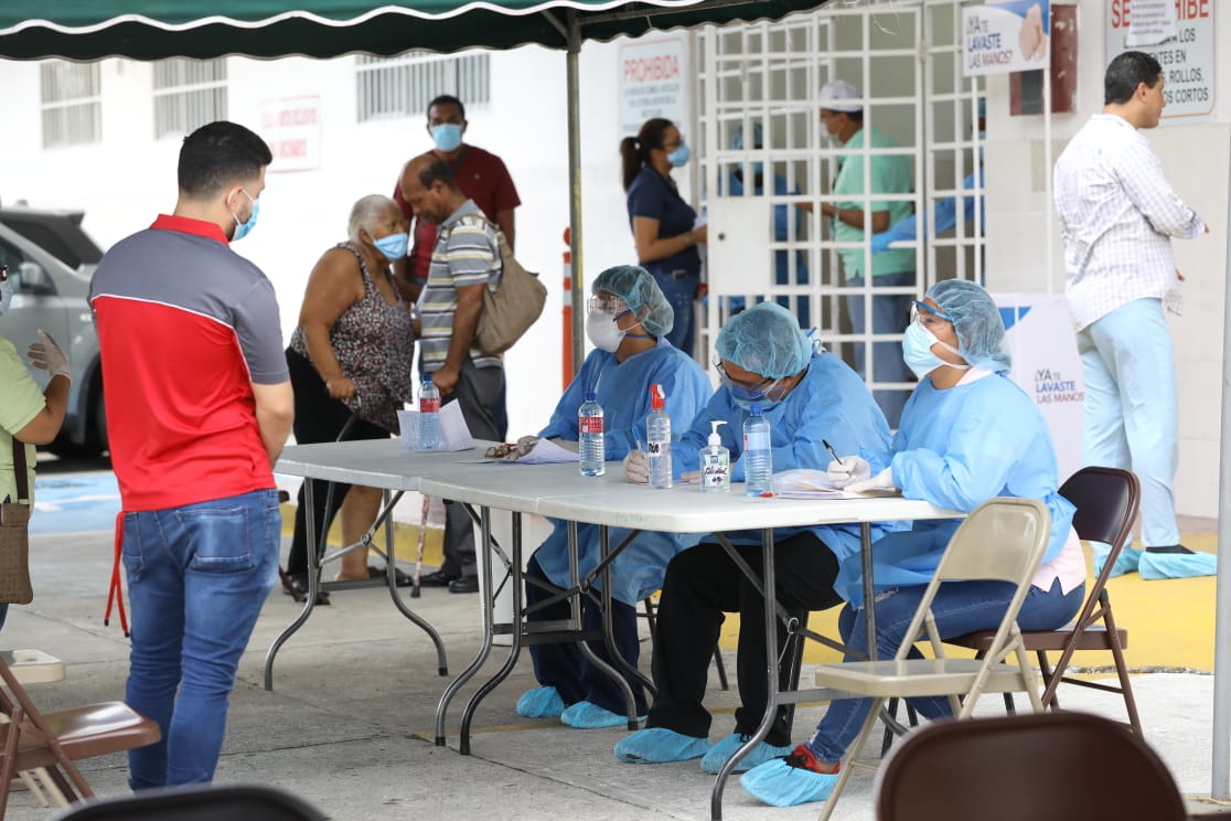 Alcaldía de Panamá respalda con servicio de transporte a trabajadores de la salud