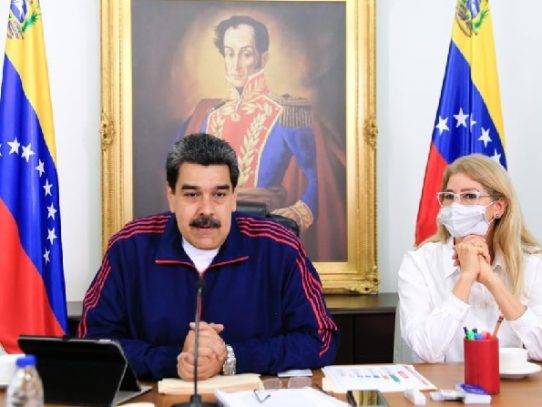 Maduro denuncia "persecución" contra expresidente salvadoreño Sánchez Cerén