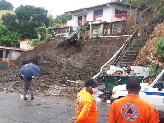 Cuatro familias afectadas por deslizamiento en San Miguelito