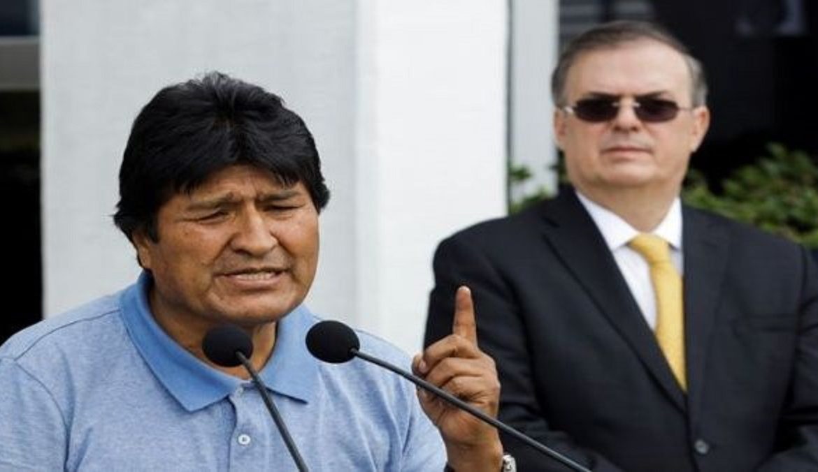 Los bloqueos viales de los partidarios de Evo Morales causan escasez en La Paz