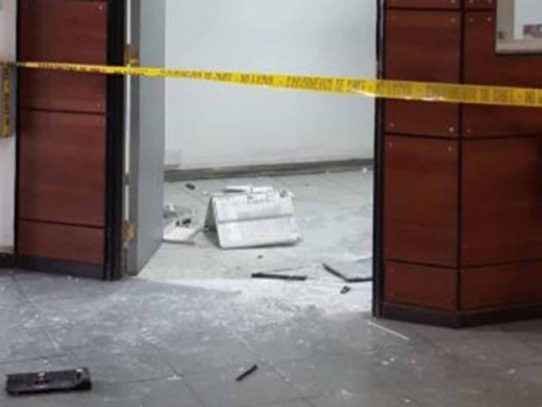 Un ataque con explosivo en comisaría de Chile deja ocho heridos