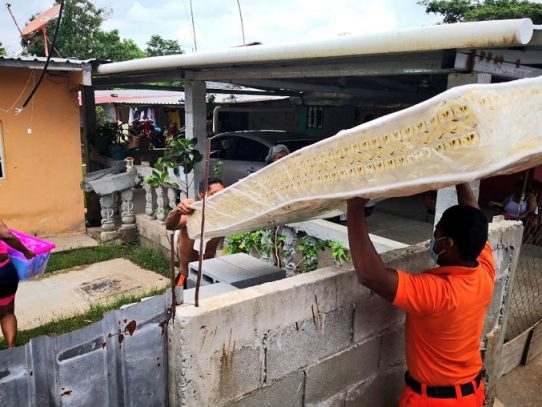 Entregan ayuda humanitaria a familias afectadas por inundaciones en Panamá Oeste