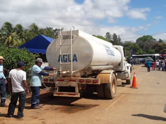 Inicia plan de contingencia para distribución de agua potable en Panamá Oeste