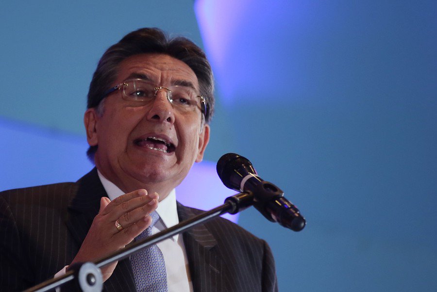 Fiscal general de Colombia dimite tras fallo que evita extradición de líder de FARC