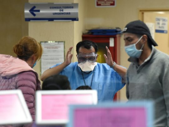 Francia anula los grandes eventos para atajar al coronavirus, que se dispara en Corea del Sur