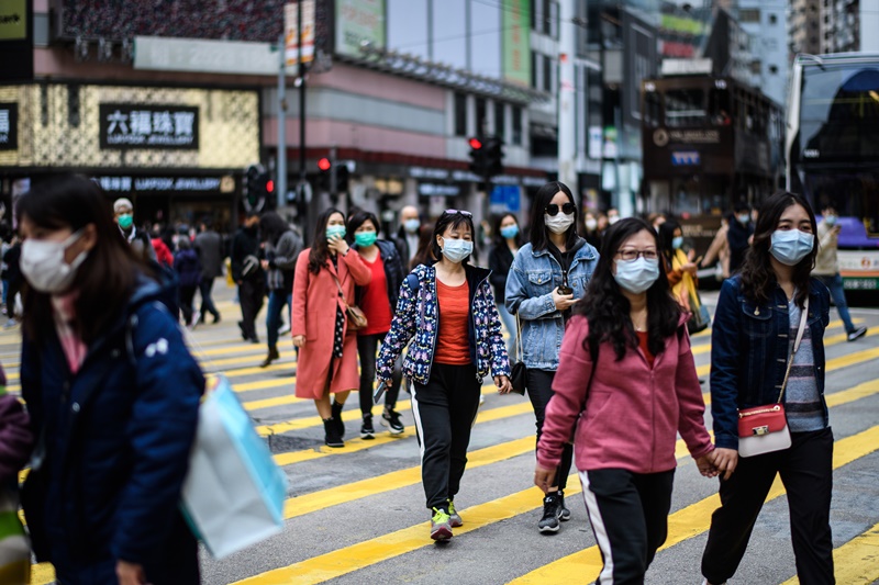 Hong Kong cierra estadios, playas y museos para combatir el coronavirus