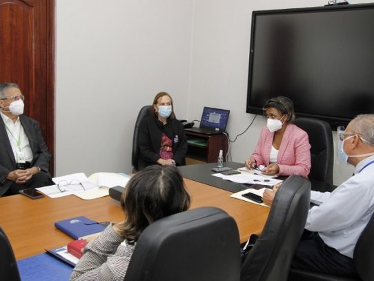 Se establece mesa de trabajo que analizará situación financiera del Hospital del Niño