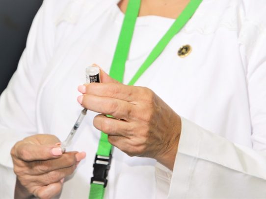 Medio millón de vacunas contra la influenza aplicadas en Panamá