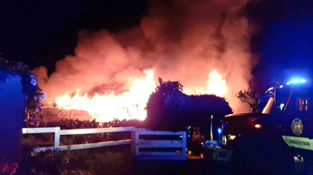 Se registra incendio en local turístico "Tú Jardín es Mi Jardín" en Boquete