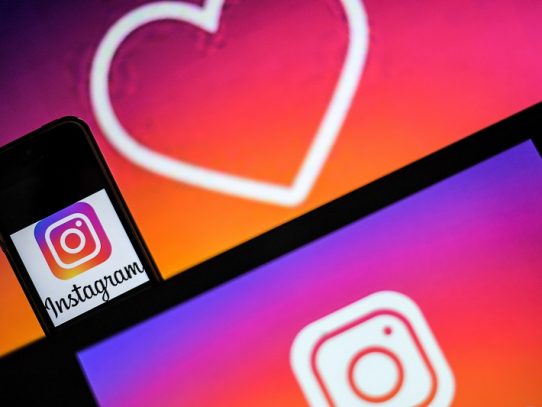 Instagram endurece sus normas para evitar contenidos que alienten suicidios