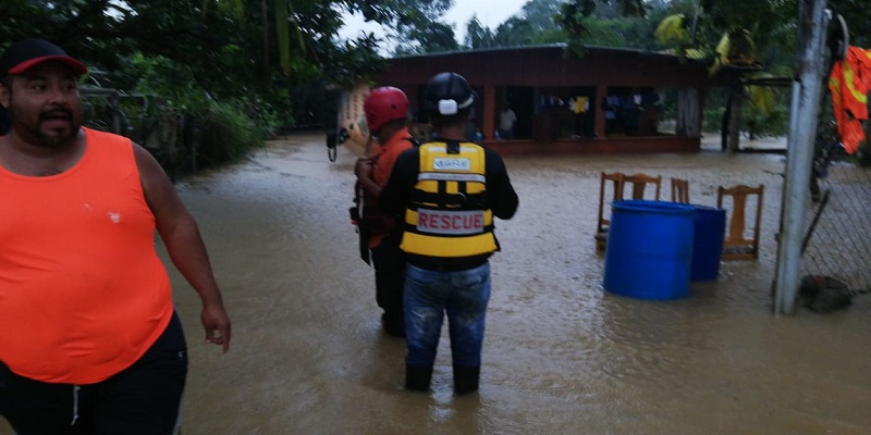 Inundaciones y deslizamiento de tierra en Chilibre tras las lluvias