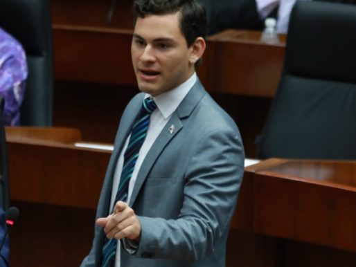 Juan Diego Vásquez se despide de la Asamblea Nacional